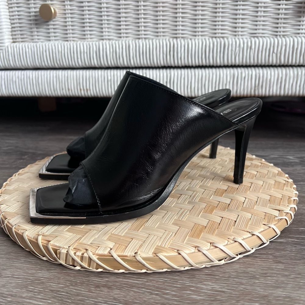 Barbara Bui black leather square toe mules made in Italy designer women’s 38‎